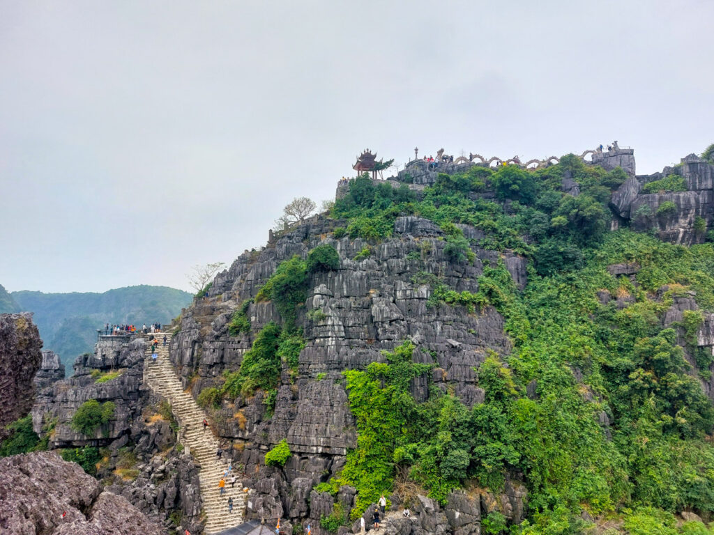 Mua Cave viewpoint, Ninh Binh